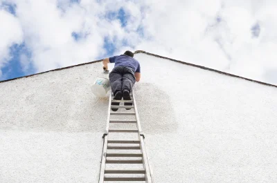 Peinture extérieure à Saint-Laurent-de-Veyrès — façades et ravalement